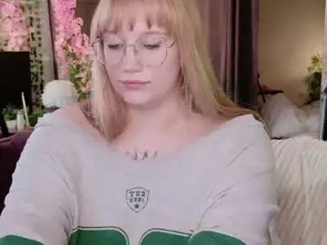 Chaturbate Best live sex cam show of morvelyn