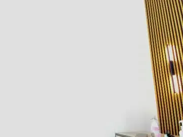 Chaturbate Live Sex of indi_catalina