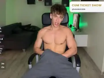 Chaturbate Free Porn Cam of lukedesirable