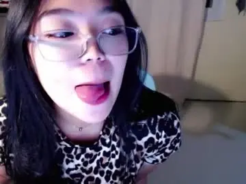 Chaturbate Watch Live Sex Cams of sexy_yve