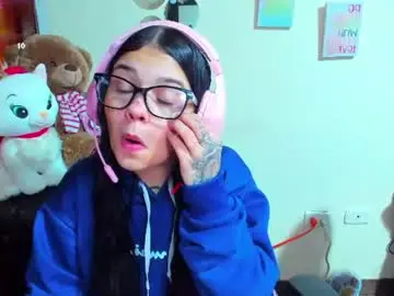 Chaturbate Free Live Porn of emma_boo_