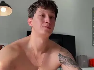 Chaturbate Live Sex Cam of lyon_power_