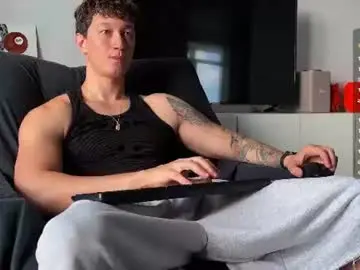Chaturbate Live Sex of lyon_power_