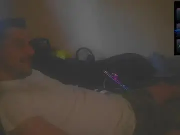 Chaturbate Live Sex Cam of bigcawwwk
