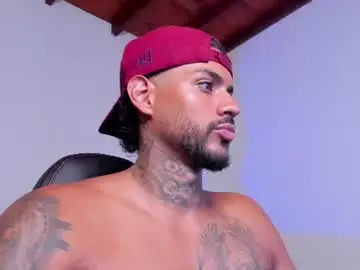 Chaturbate Live Sex Cam of luigi1_