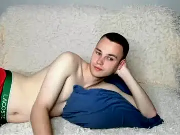 Chaturbate Live Sex Cam of robert10211
