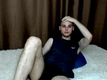 Chaturbate Best live sex cam show of robert10211