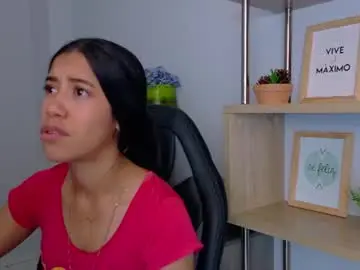 Chaturbate Live Sex Cam of emmishery