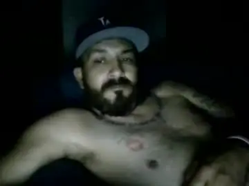 Chaturbate Nude Webcam of larrabee13