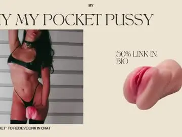 Chaturbate Live Sex Cam of rosiebones