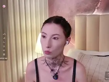 Chaturbate Live Sex Cam of roxy_morrison_x