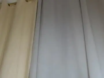 Chaturbate Live Sex Cam of scarlett_zin