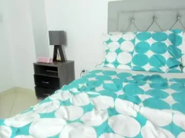 Chaturbate Live Sex Cam of jade_obi