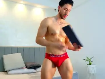 Chaturbate Nude Webcam of evans_opry1