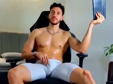 Chaturbate Live Porn of evans_opry1