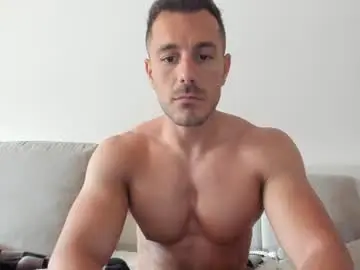 Chaturbate Free Porn Cam of roberto4ever