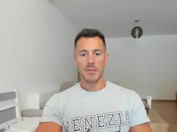 Chaturbate Nude Webcam of roberto4ever