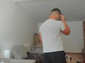 Chaturbate Best live sex cam show of roberto4ever