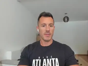 Chaturbate Adult Webcams of roberto4ever