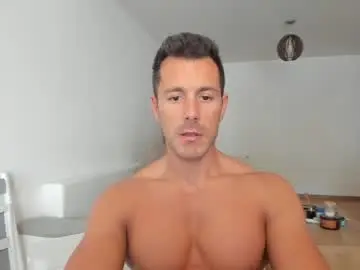 Chaturbate Best live sex cam show of roberto4ever