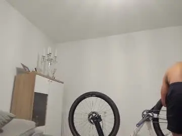 Chaturbate Best live sex cam show of roberto4ever