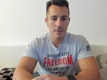 Chaturbate Free Porn Cam of roberto4ever