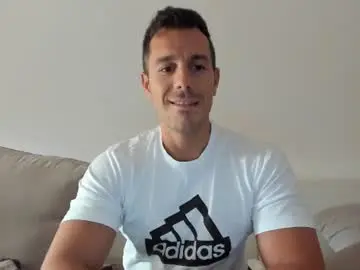 Chaturbate Live Porn of roberto4ever