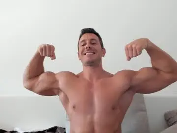 Chaturbate Live Sex Cam of roberto4ever