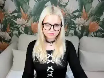 Chaturbate Sex Cam of velvet_lun