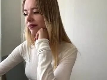 Chaturbate Best live sex cam show of bebravee