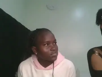 Chaturbate Live Sex Cam of hot_petite12