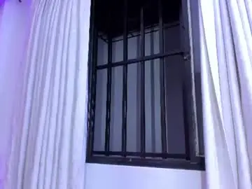 Chaturbate Live Porn of emilyevanss1_