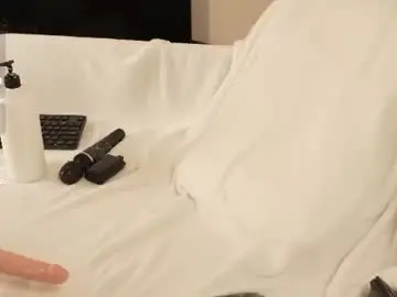Chaturbate Sex Cam of jennyplaudis_