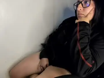 Chaturbate Nude Webcam of stromkira_69