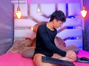 Chaturbate Live Sex Cam of elangiraldo