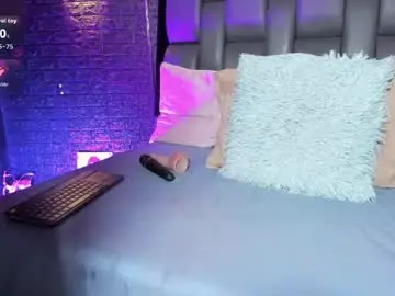 Chaturbate Live Sex Cam of assia_roos