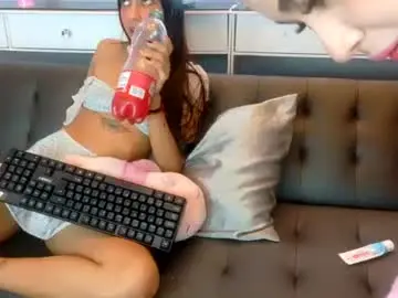 Chaturbate Live Porn of petitestrawberry18