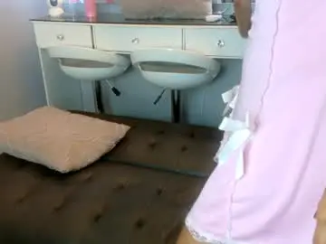 Chaturbate Live Porn of petitestrawberry18