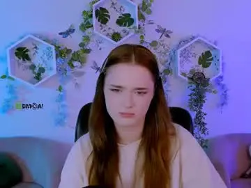 Chaturbate Live Sex Cam of freya_cute_