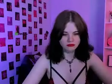 Chaturbate Live Sex Cam of freya_cute_