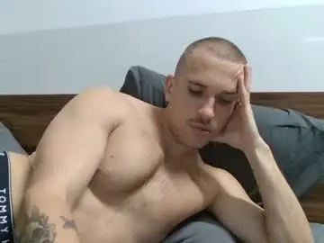 Chaturbate Free Porn Cam of muscleshow00