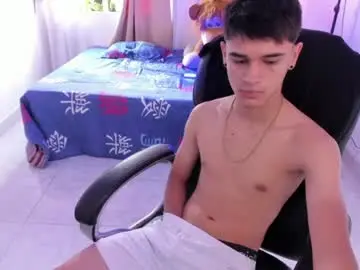 Chaturbate Adult Webcam of aron_boyy
