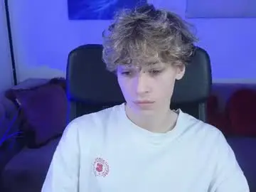 Chaturbate Free Porn Cam of curly_twinkboy