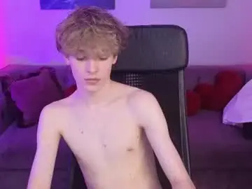 Chaturbate Adult Webcams of curly_twinkboy