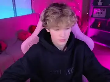 Chaturbate Nude Webcam of curly_twinkboy