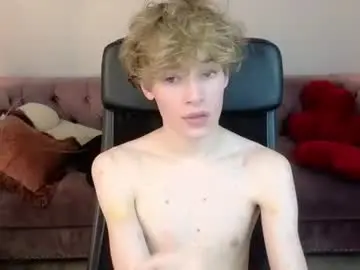 Chaturbate Sex Cam of curly_twinkboy
