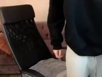 Chaturbate Live Sex of curly_twinkboy