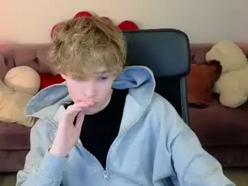 Chaturbate Nude Webcam of curly_twinkboy