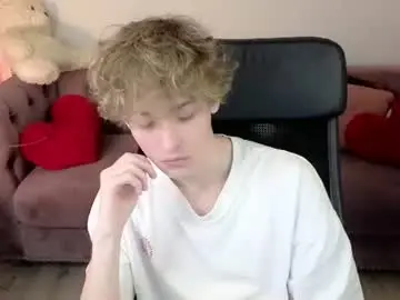 Chaturbate Adult Webcam of curly_twinkboy
