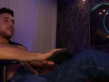 Chaturbate Best live sex cam show of camilowatson